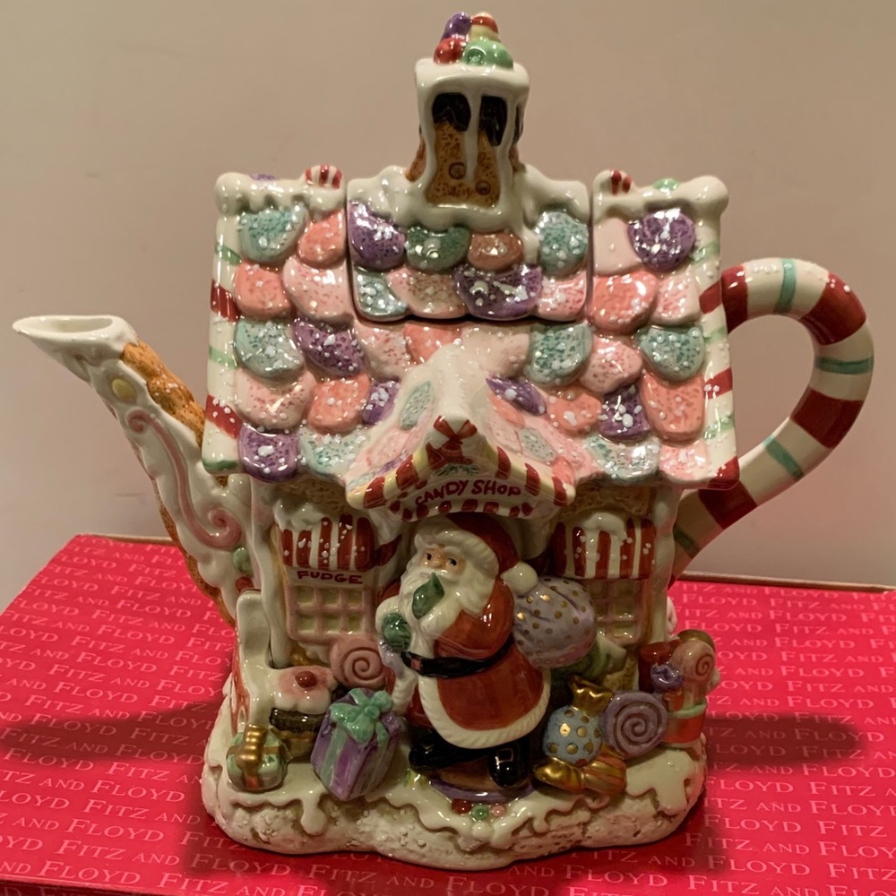 NWT FITZ & FLOYD CANDY LANE TEAPOT.